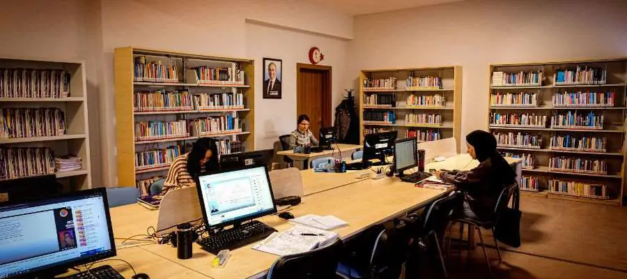 Konya Meram Gar Kütüphanesi